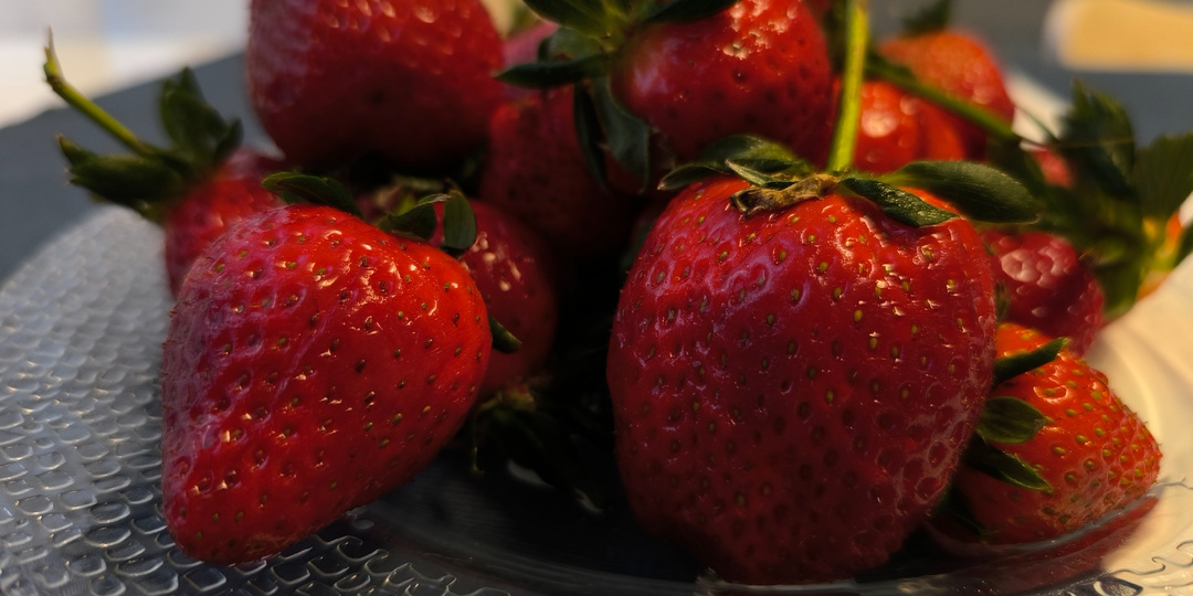 Четверг 26.03.26. Хозяйственный день, первая Анапская клубника и знаменитая Чебуречная