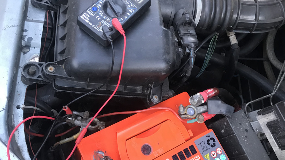 Сел аккумулятор? Не делайте этого — иначе ремонт обойдётся в десятки тысяч