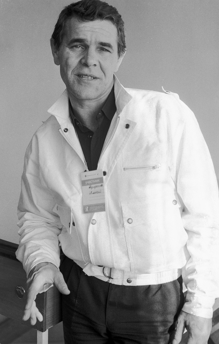    В 1960-х семья перебралась в город Павлодар Казахской ССР. В детстве Алексей Булдаков увлекался единоборствами и авиамоделированием. Какое-то время он даже мечтал стать лётчиком / РИА Новости / Галина Кмит