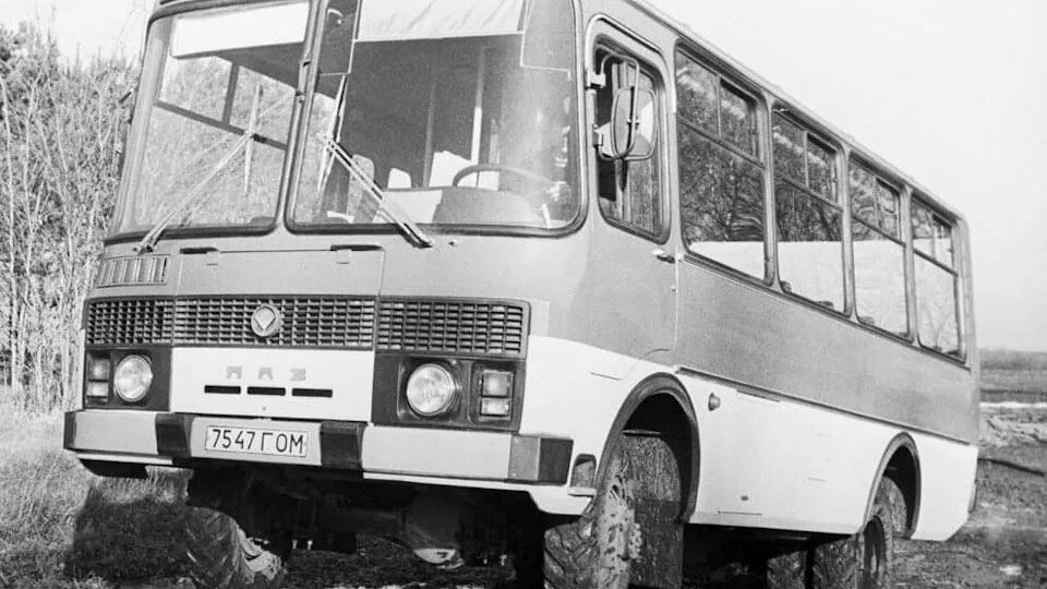 Советский автобус вездеход, который выручал в деревне