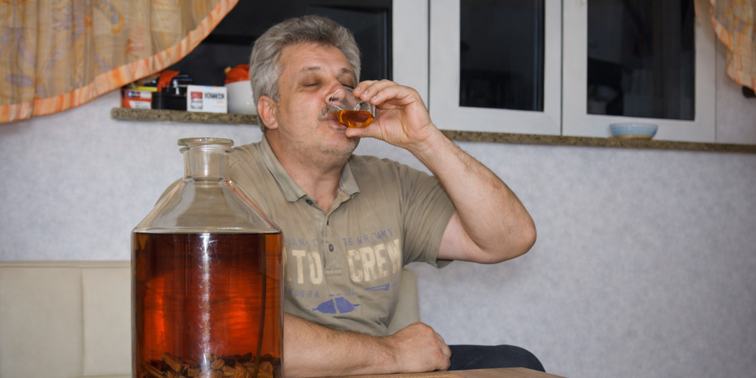 5 легендарных настоек из СССР, которые можно легко сделать дома на кухне