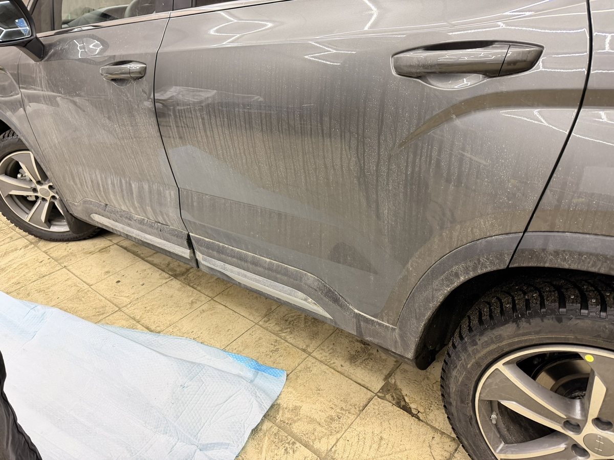 Так Geely Okavango выглядит до установки порогов