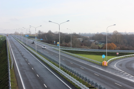 Дороги вокруг Калининграда и между городами действительно идеальны