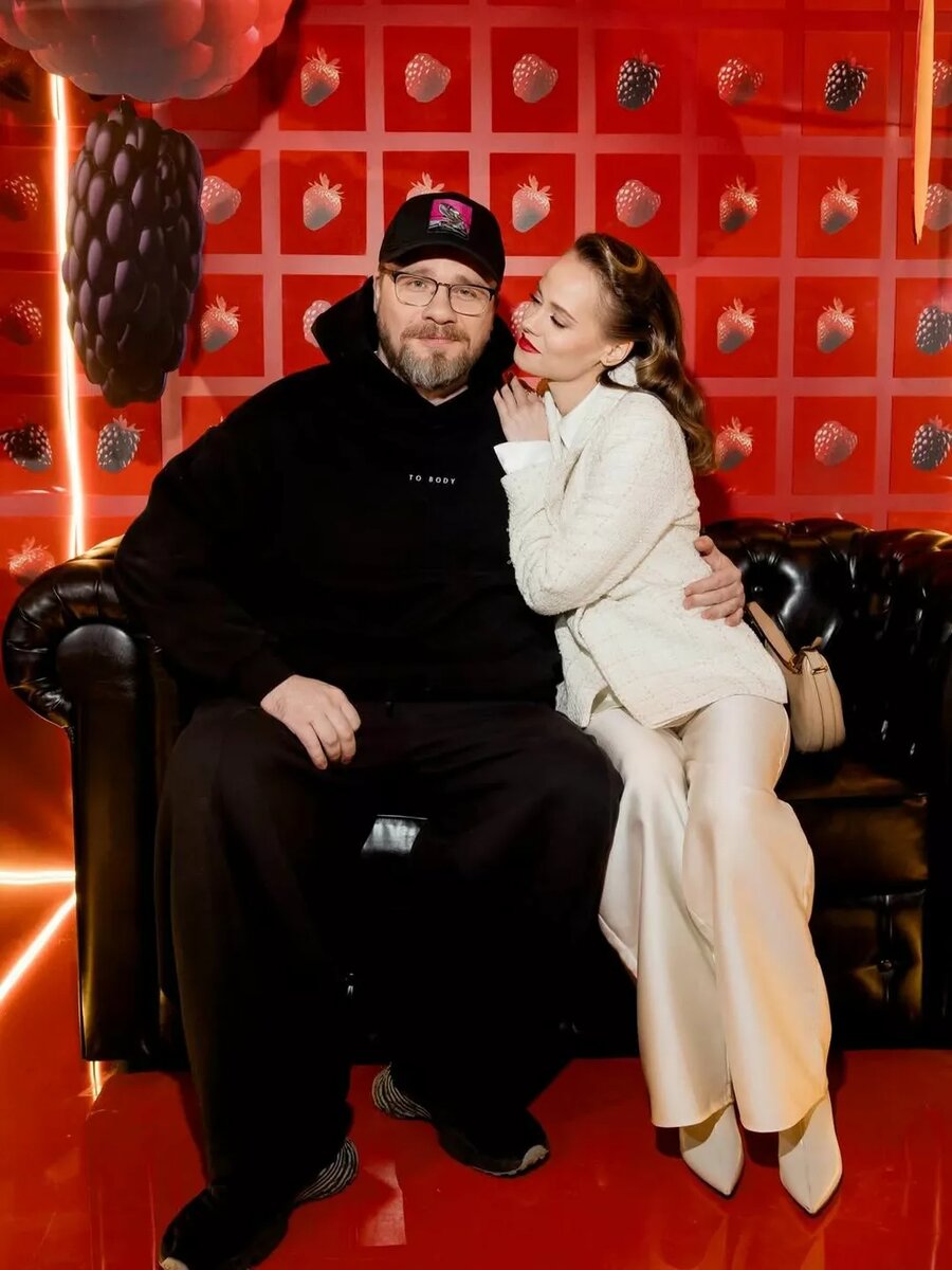 Гарик Харламов и Катерина Ковальчук📷
