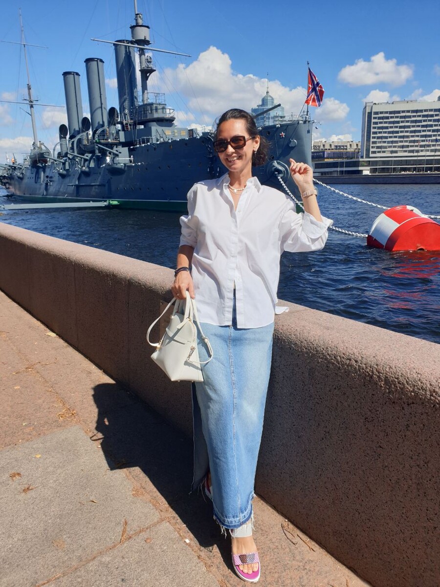 Белая рубашка из плотного хлопка силуэта оверсайз