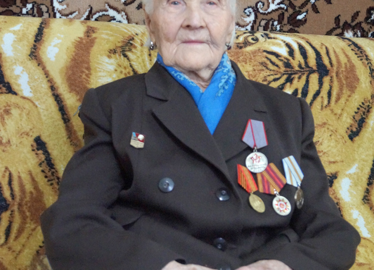 Труженица тыла Галина Александровна Колеватых отметила 101 год