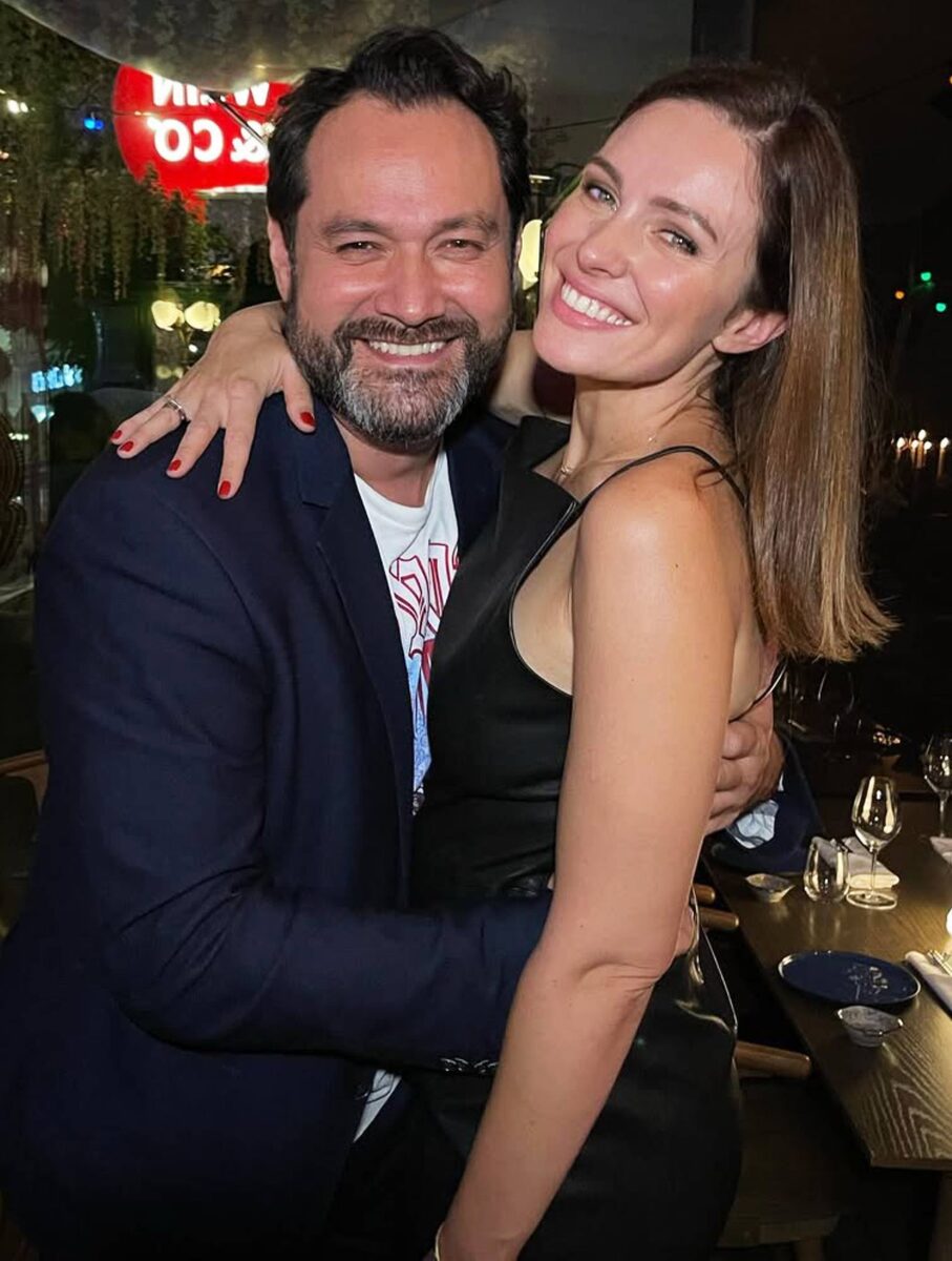    Ильдар Абдразаков и его жена МарикаСоцсети Марики Абдразаковой