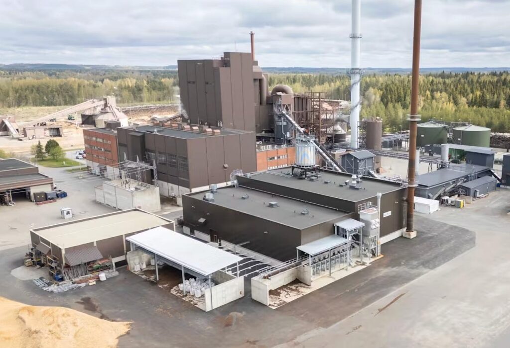      Миллионы — на ветер: почему провалился проект по выпуску биоугля из древесной щепы
