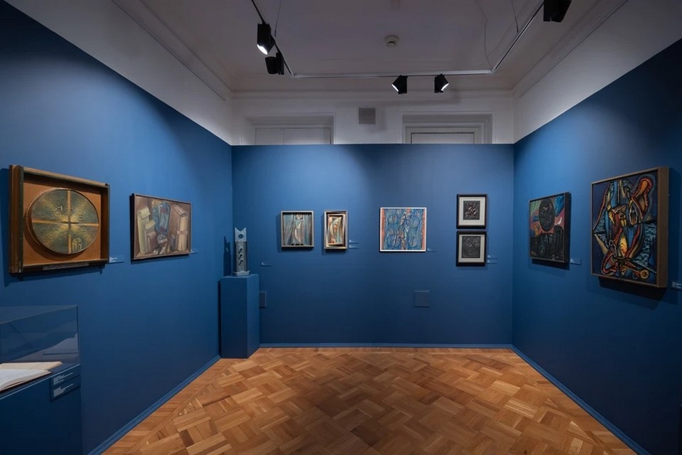 Листайте вправо, чтобы увидеть больше изображений