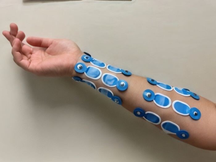 Студенты НГУ разработают биосистему для интуитивного управления протезами