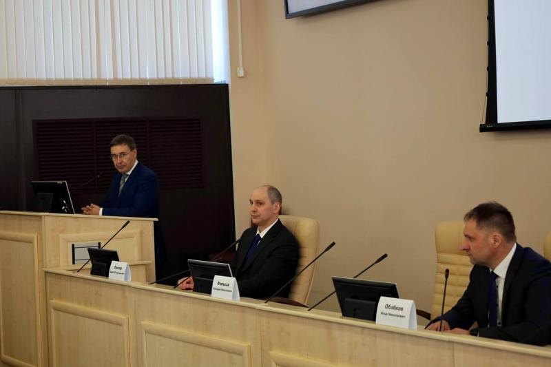    Фотограф Юлия Шкребтан. Слева направо: Фальков, Паслер, Обабков