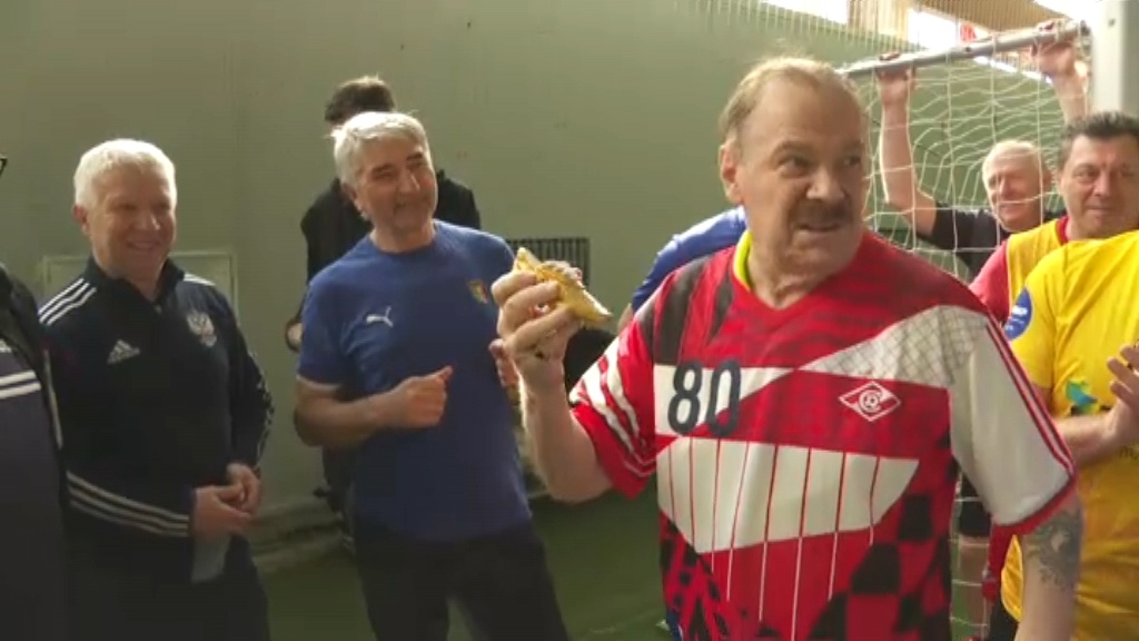 В.П.Пресняков. Золотая бутса к юбилею.