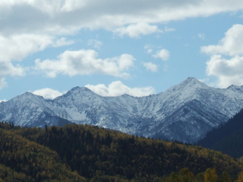 Хребет Хамар-Дабан