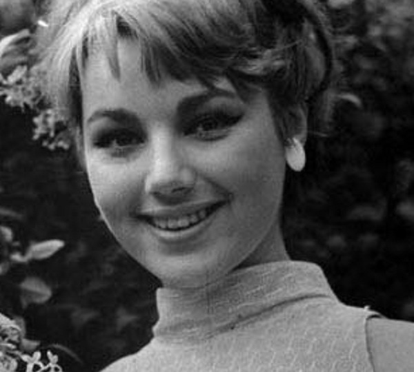 Она очаровала Герасимова и сбежала из СССР ради любви: как сложилась судьба самой красивой «девочки из советского кино»