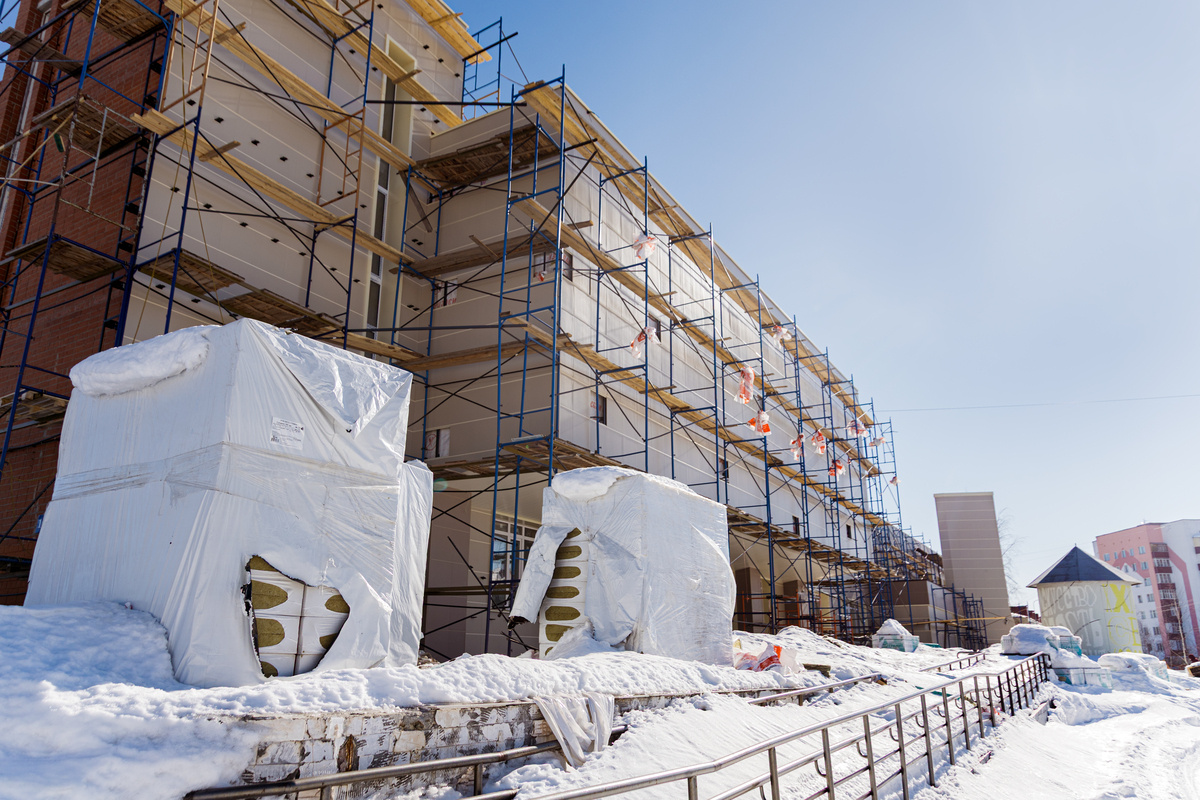    В Сургутском музыкально-драматическом театре полным ходом идет ремонт