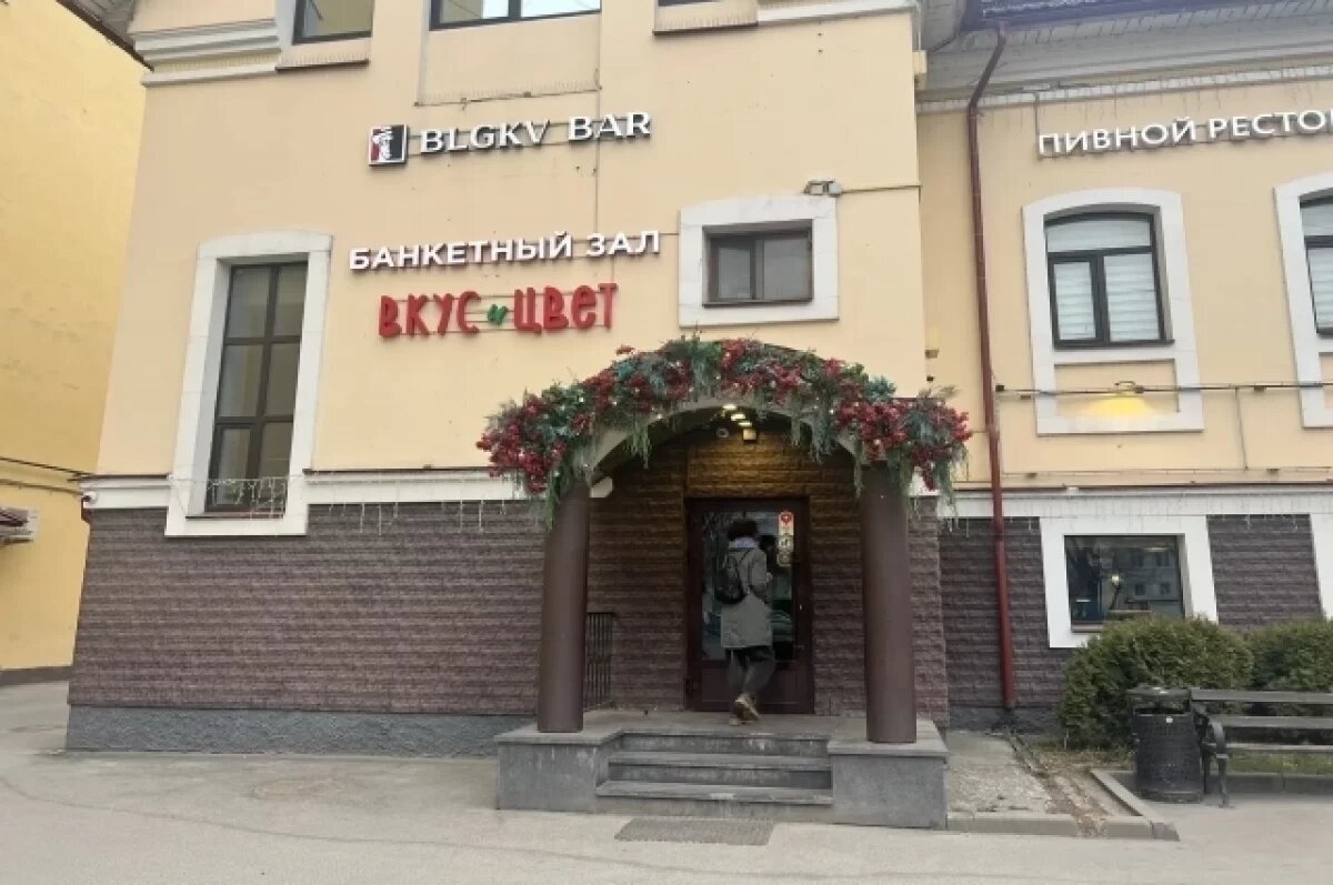    Увеселительные заведения в центре Пскова давно головная боль для местных жителей