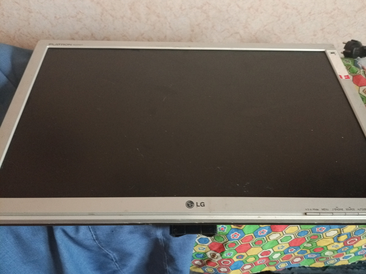 Фото автора, монитор для пк.