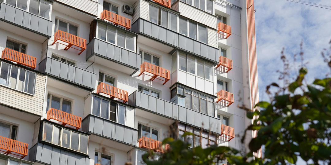 Зачем делают балконы, если на них почти никто не сидит