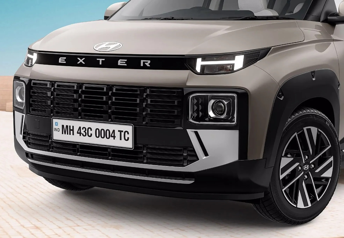 Детали оформления передней части кроссовера Hyundai Exter