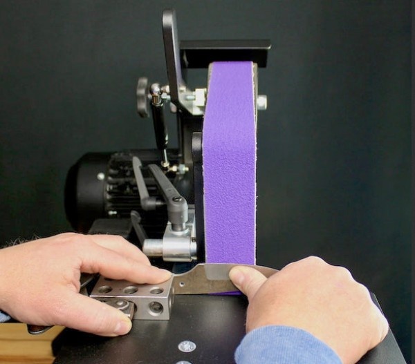 Фото с сайта https://84engineering.com.au/blogs/blog/easiest-method-for-grinding-bevels-using-an-angle-adjustable-rest