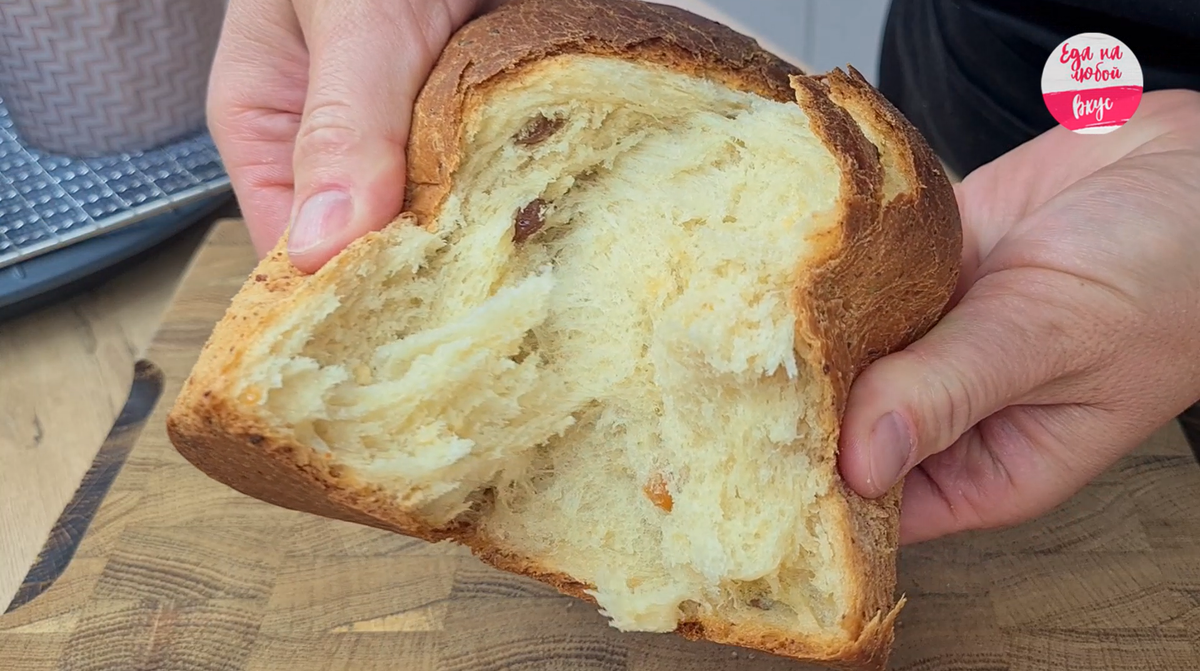  видны длинные тянущиеся волокна мякиша