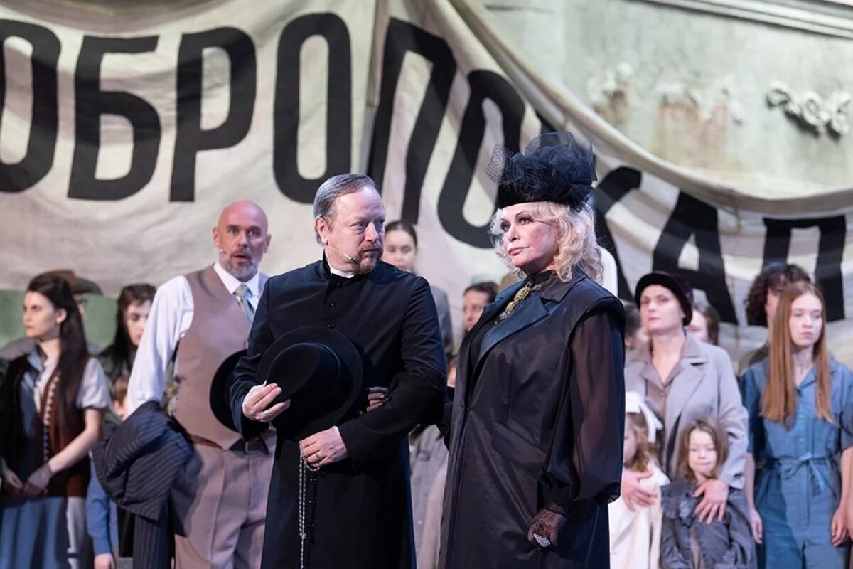    27 марта, в Международный день театра, театр Российской Армии представит «Предложение», от которого зрителям будет невозможно отказаться.