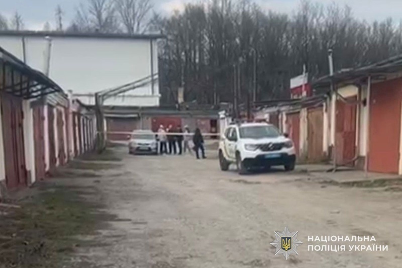    Народный гнев растёт: расстрел полицейских в Одессе и «коктейль Молотова» для военкомов в Тернополе