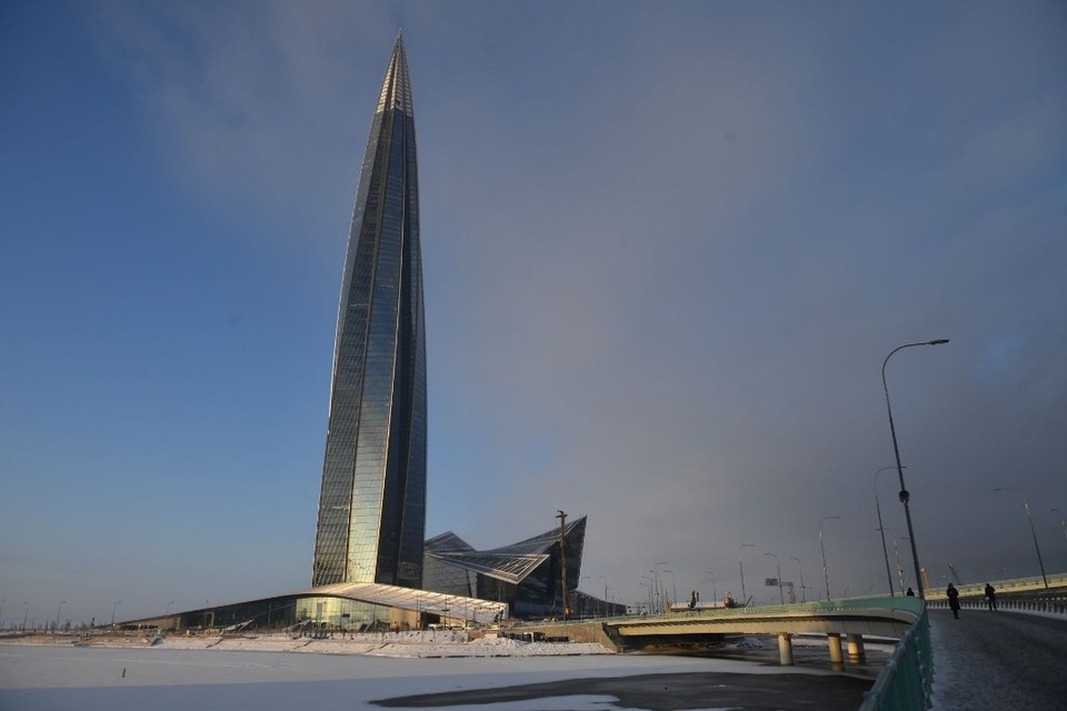    "Лахта-центр" будет ждать свое метро до 2040 года. Алексей БУЛАТОВ