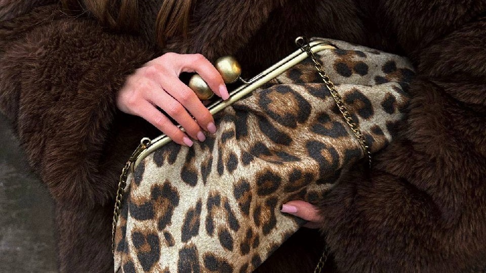 Как мне нравится, что сейчас сумки с фермуаром снова вернулись на подиумы