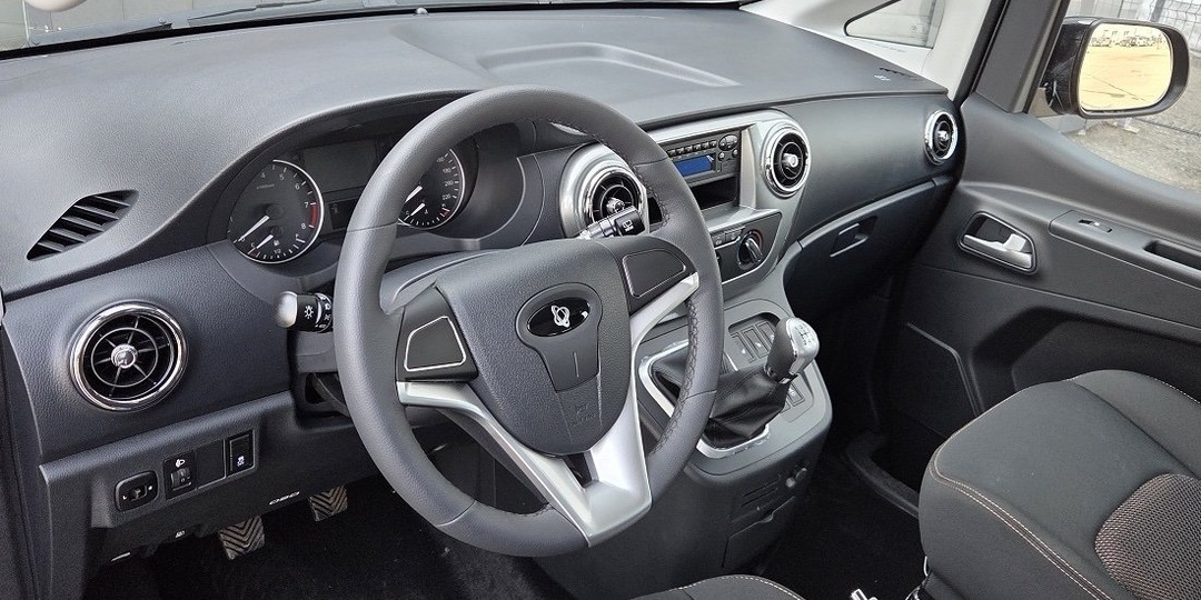 Минивэны Sollers SF1 стартовали в российской продаже – подробности и ценник