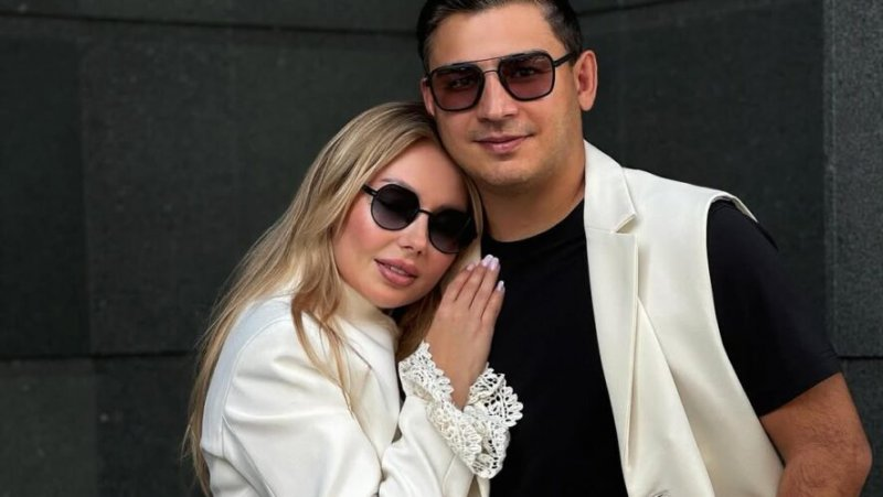     "Хатын чукрак һәм сукыр булса, уңайлы инде ул..."