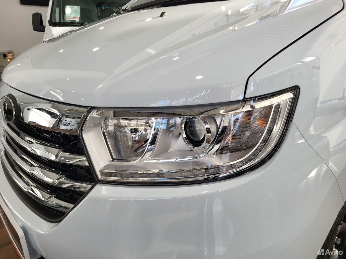 Новый дешёвый российский минивэн приехал к дилерам: показываю машину и цену. Источник иллюстрации - avito.ru