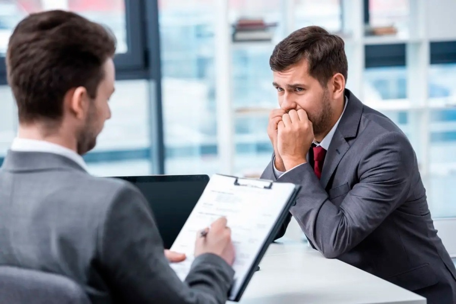     Дискредитирующие обстоятельства: путь на руководящую должность закрыт?