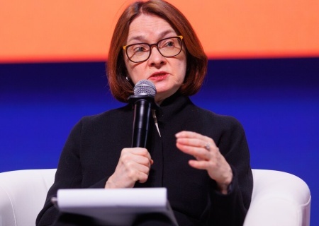    Набиуллина заступилась за карманы граждан, которыми нельзя развивать экономику России