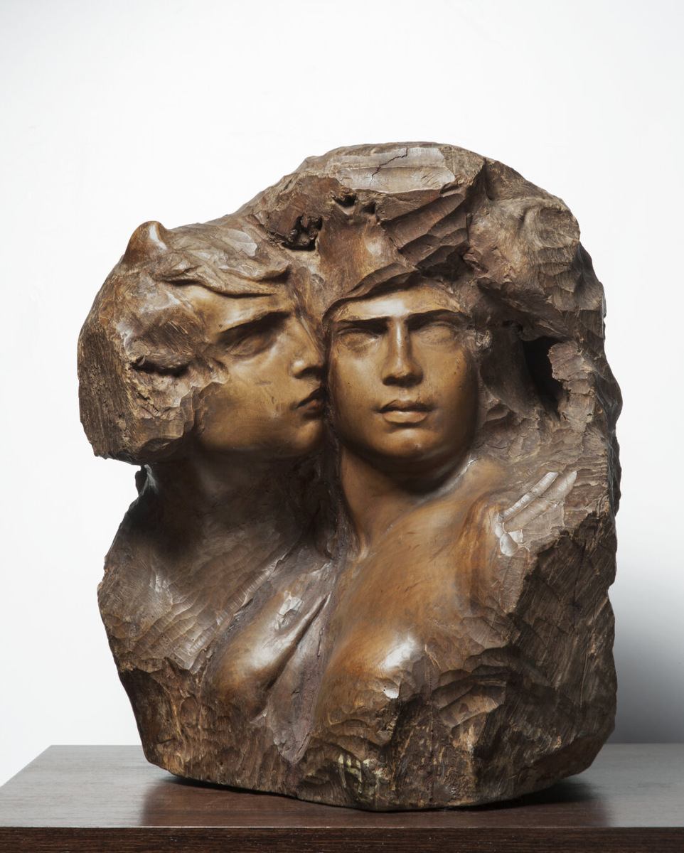    Степан Эрьзя. Шепот. 1922 Фото: Изображения предоставлены «Собака.ru» пресс-службой Русского музея