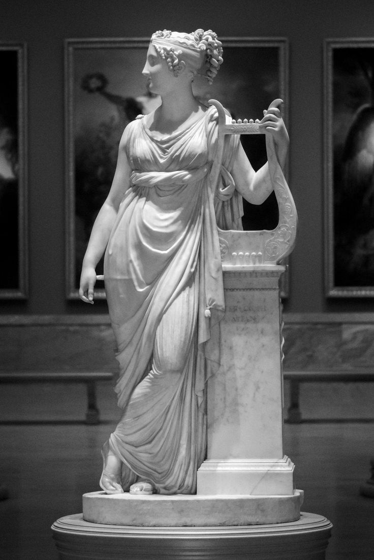 Статуя Музы Терпсихоры.
Антонио Канова (1757-1822)