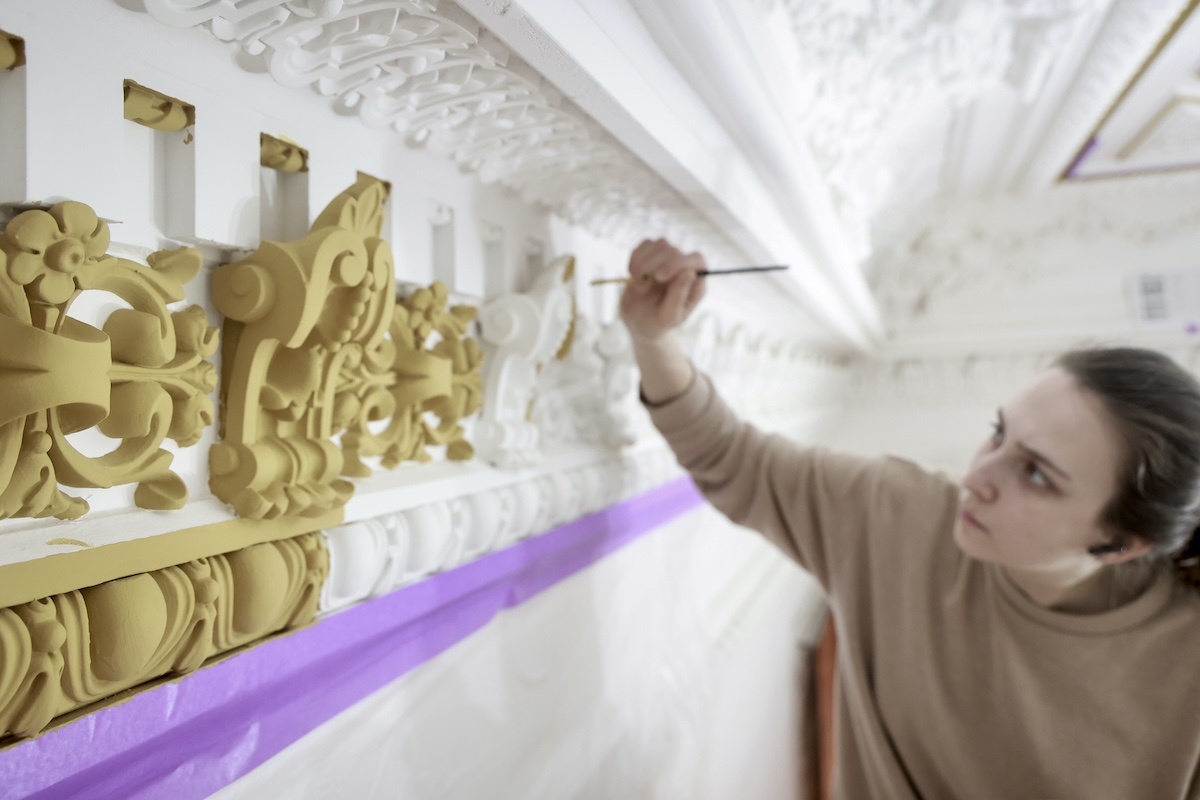    Сейчас в здании идет внутренняя отделка помещений