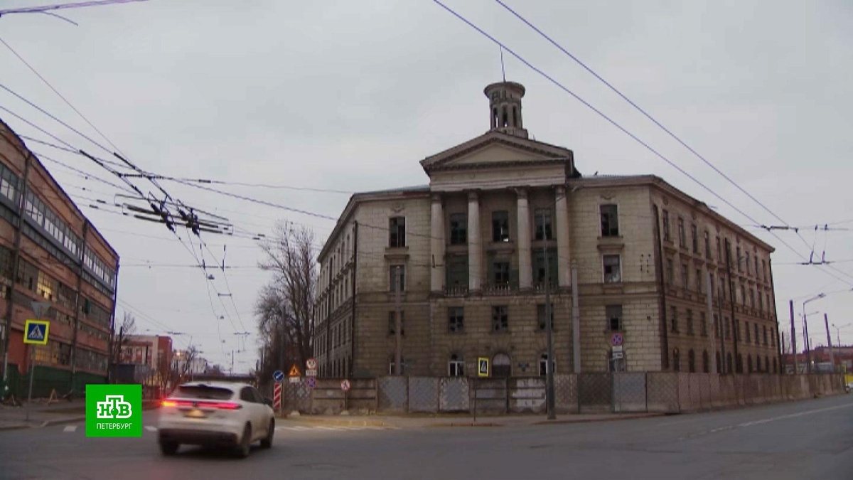    Градозащитники хотят помешать сносу здания НИИ на Хрустальной