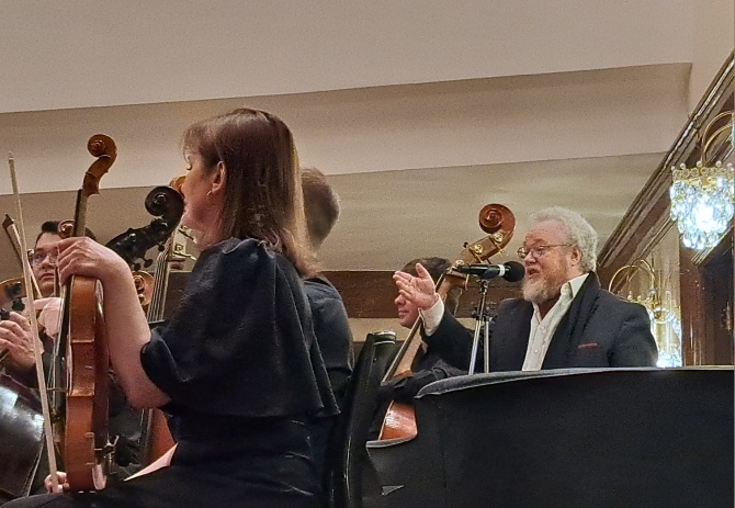    Аяз Хасанов