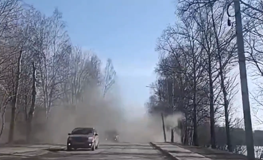 Не город, а Сахара: в Киржаче стартовала сухая уборка улиц