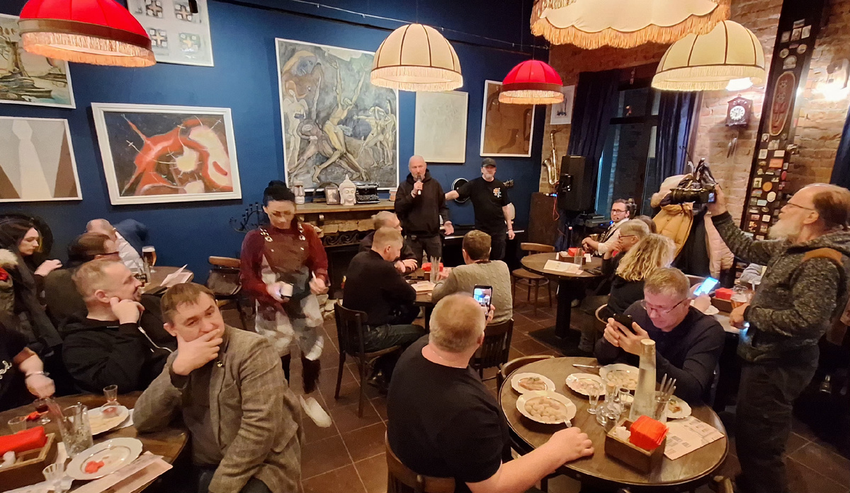 Андрей Привродский выступает в НЕЯЭТОПРЕДЛОЖИЛ 