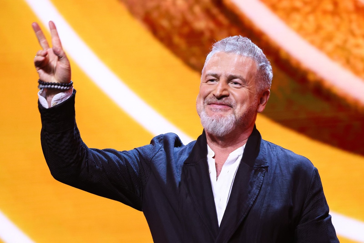    Как так вышло, что Леонид Агутин стал яростным поклонником японского автопрома вообще и бренда «Тойота» в частности — история умалчивает