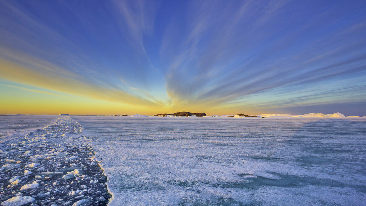 Антарктида традиционно считается спокойным в сейсмическом отношении регионом. Но все ли мы о ней знаем? Фото: Дмитрий Резвов, участник конкурса РГО «Самая красивая страна»