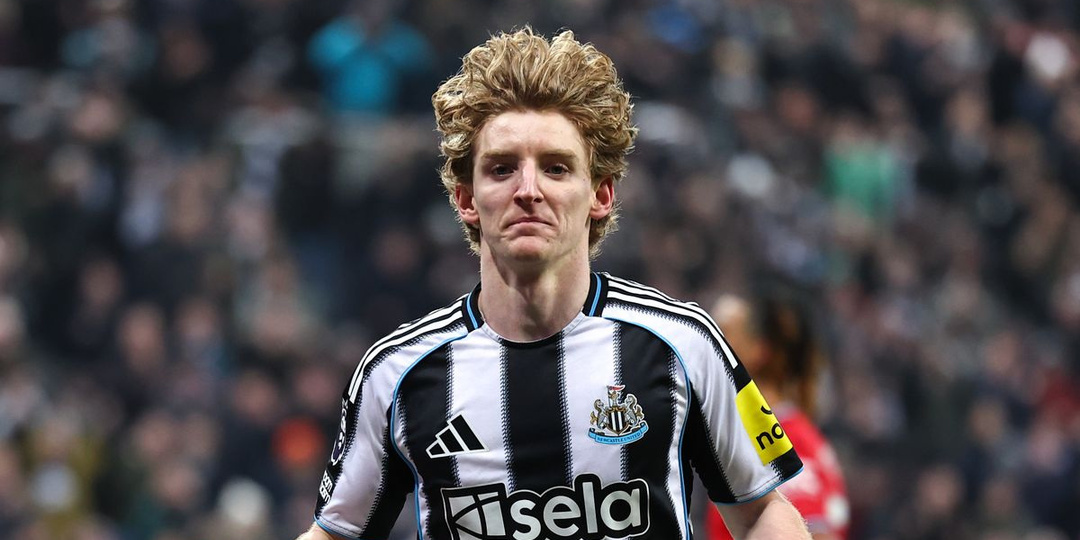 "Арсенал" следит за Гордоном и Кварацхелией +0300