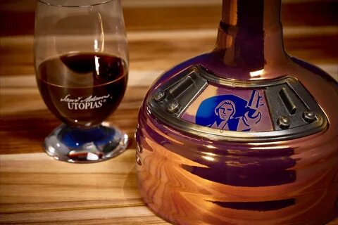Samuel Adams Utopias, что в переводе на русский означает «Утопия»