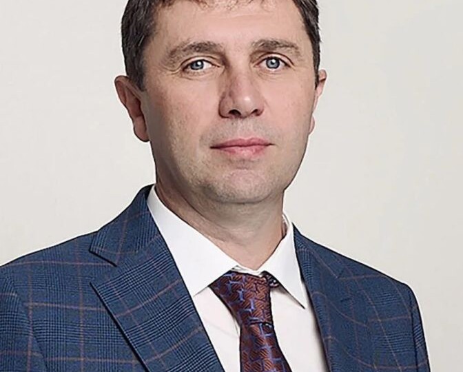 На каких улицах Воронежа отремонтируют дороги в ближайшие месяцы, рассказал мэр