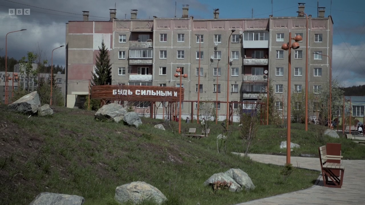 1/6. Кадр из фильма "Господин Никто против Путина" (для просмотра других кадров листайте вправо)