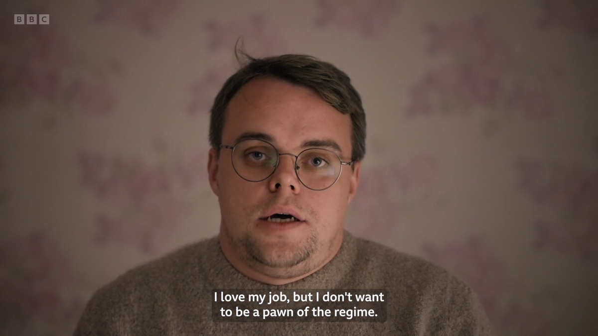 2/6. Кадр из фильма "Господин Никто против Путина"