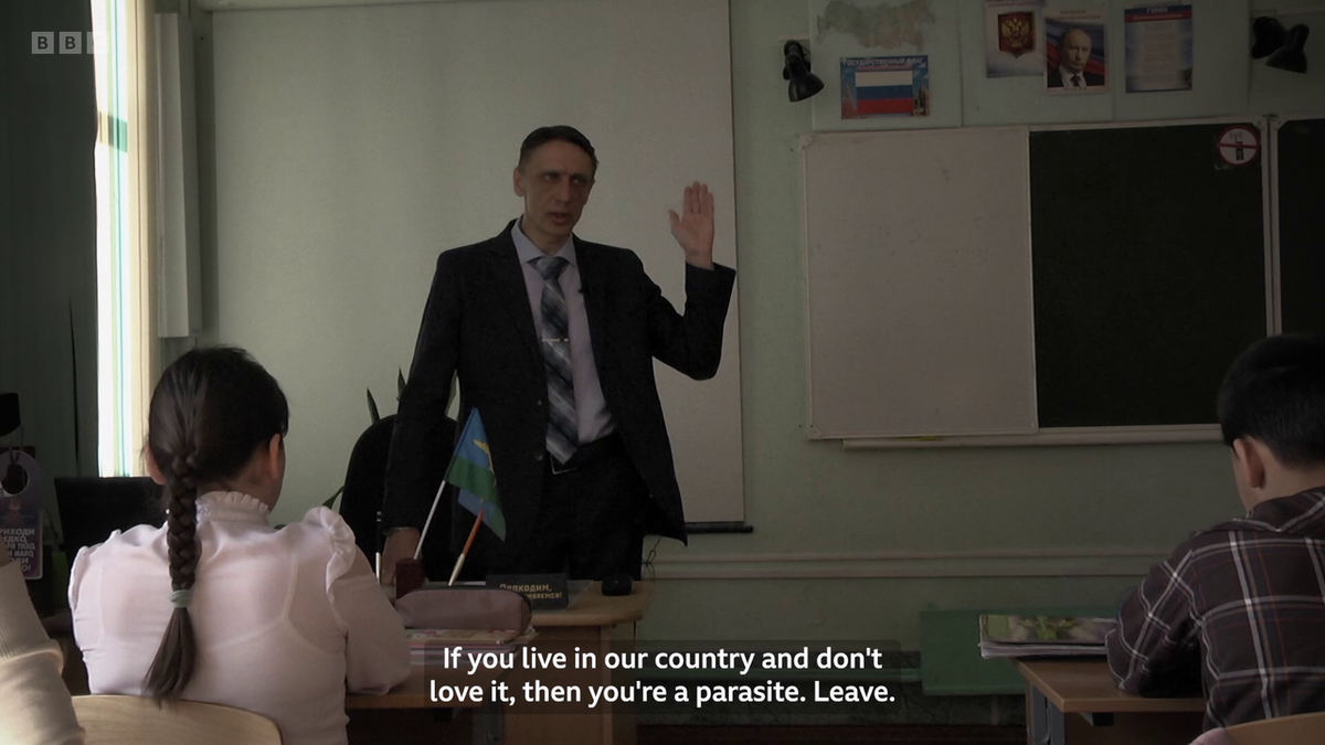 3/6. Кадр из фильма "Господин Никто против Путина"