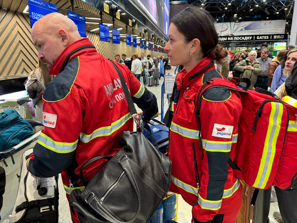 В аэропорту Шереметьево, вылетаем за пациенткой